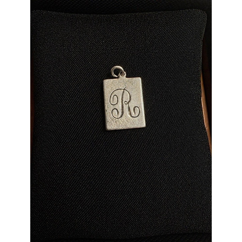 STERLING SILVER PENDANT MONOGRAM R